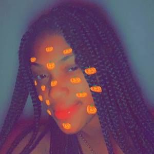 Meet your Posher, Nichelle